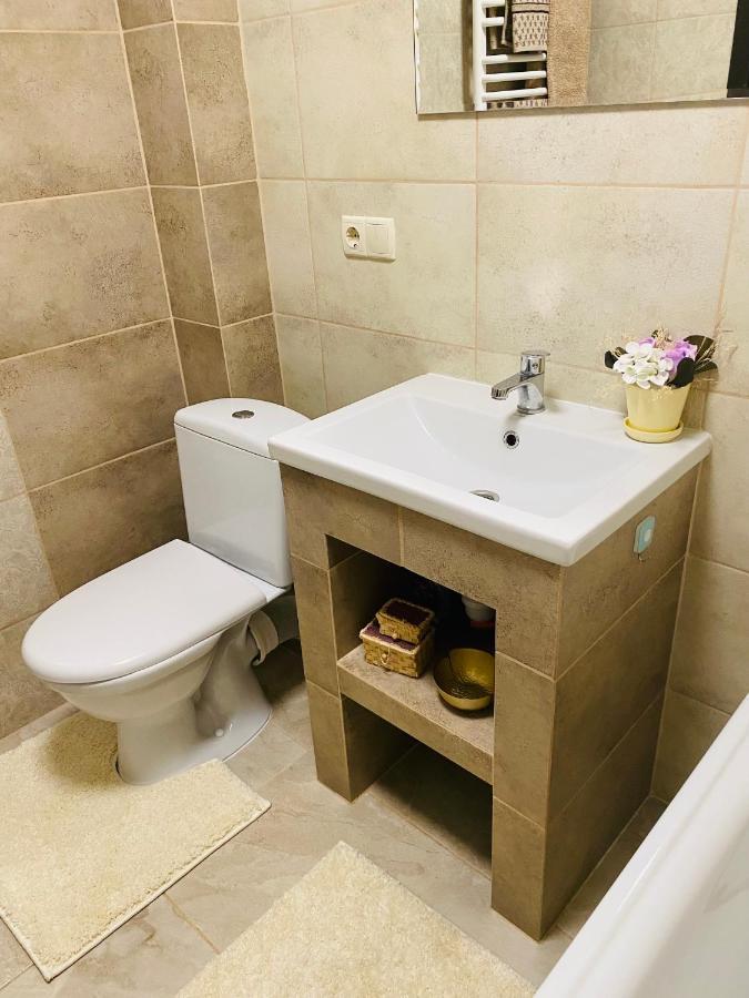Apartament Центр. Поруч Парк Та Став Tarnopol Zewnętrze zdjęcie