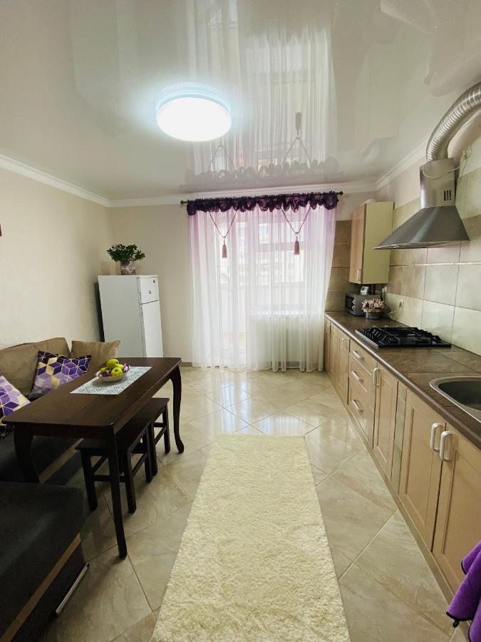 Apartament Центр. Поруч Парк Та Став Tarnopol Zewnętrze zdjęcie
