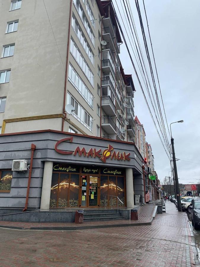 Apartament Центр. Поруч Парк Та Став Tarnopol Zewnętrze zdjęcie